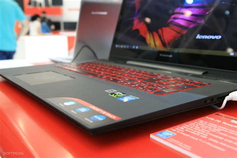 Hands On Lenovo Ideapad Y70 Gaming Laptop With Touch Screen