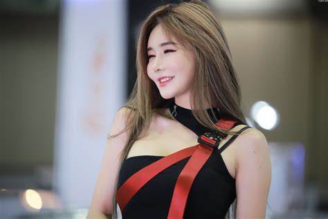 Korean Racing Model Han Ga Eun Seoul Auto Salon 2019