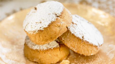 Christmas sweets are more than just cookies—it's cookies and dessert, right? Polvorones: Spanish Christmas Cookies | Recipe | Spanish ...