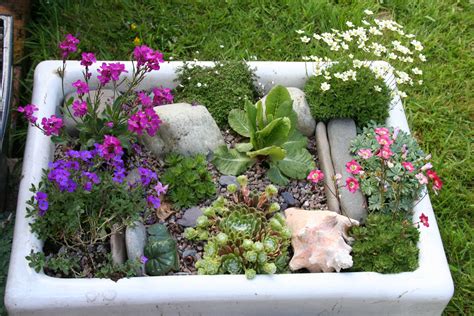 Pin by Ramona Hand on Garden ideas | Garden sink, Rockery garden