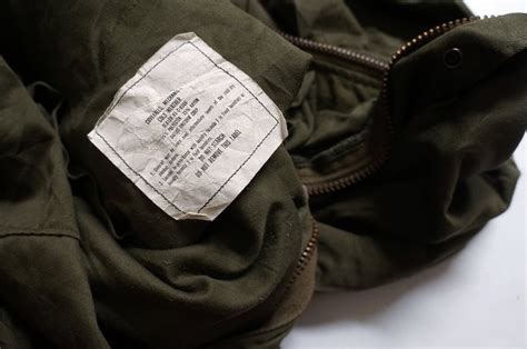 ประมูลสินค้ามือสอง Us Army Coveralls Mechanics Gold Weather สีเข้มๆ