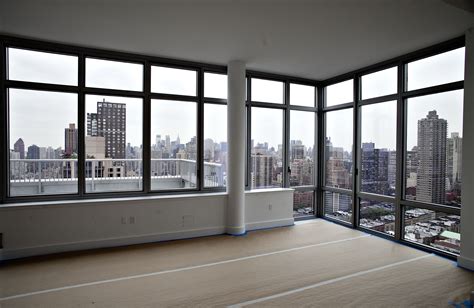 Manhattan’s Luxury Apartments Are Propping Up Rents - Bloomberg