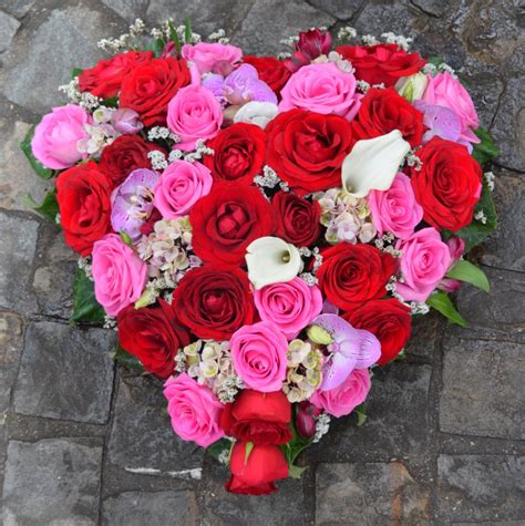 Foto romantici da condividere e augurare una buona giornata! Fiori per funerale. - Fiori De Berto - Consegna Fiori a ...