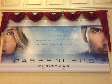 ‘passengers Trailer Kissing Scene Puts Jennifer Lawrence And Chris Pratts Chemistry On Full