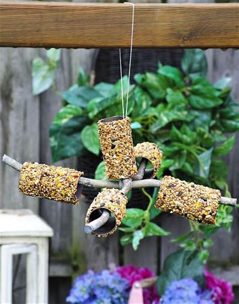 Combine all ingredients into a bowl and mix till fully combined. 35 Inspiring DIY Bird Feeder Plans and Ideas - DIYNow.net