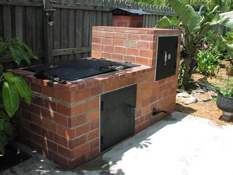 Building a brick and stone patio like ours doesn't take special skills. 12 Smokehouse Plans For Better Flavoring, Cooking and Preserving Food | The Self-Sufficient Living