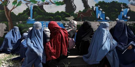 Un Halts Relief Programs In Afghanistan After Taliban Bans Women Aid Workers