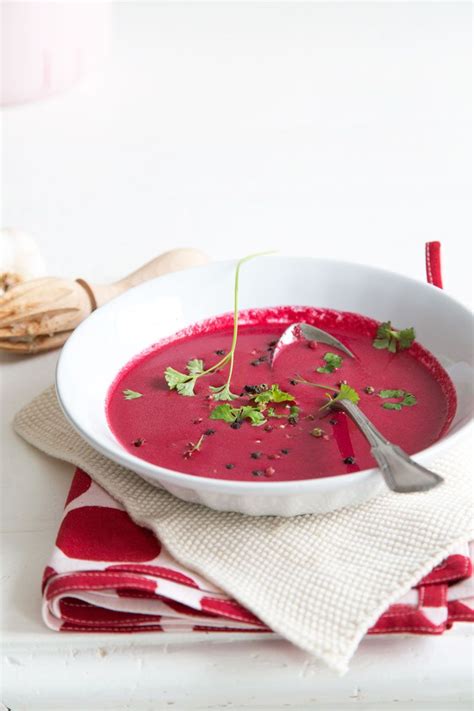 Rote bete suppe mit kokosmilch