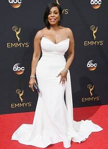 Niecy Nash Height Weight Shoe Size Measurements Facts Family Wiki
