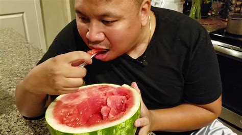 Stinkfaceyt Does Anyone Else Eat Watermelon With A Spoon Youtube