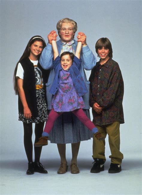 She is the oldest daughter of michael and suzie. mara wilson mrs. doubtfire 1993 | Mrs doubtfire, Robin ...