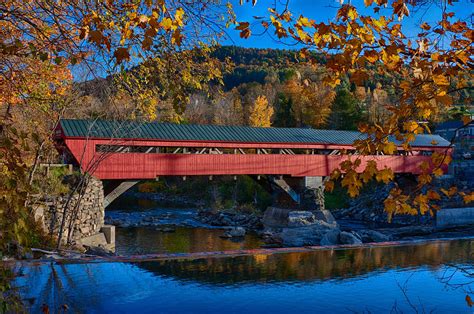 Taftsville Covered Bridge In Autumn Colors Photograph By Jeff Folger