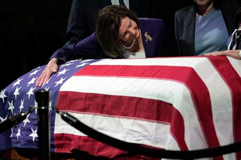 Nancy Pelosi Embraces Dianne Feinsteins Casket In Emotional Moment