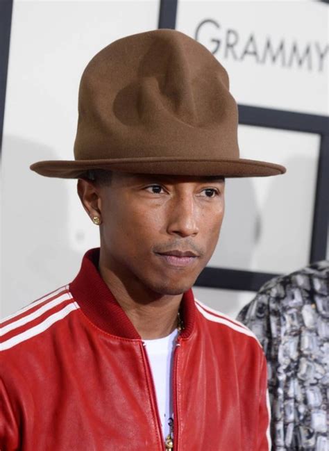 pharrell williams s gigantic grammys hat earns its own twitter account