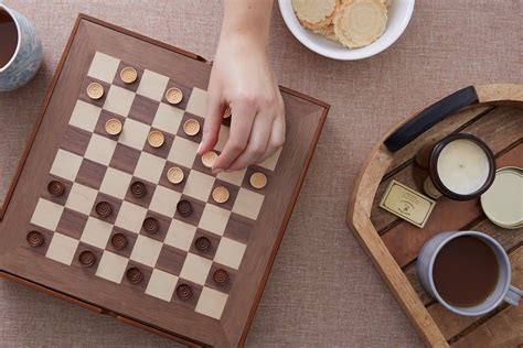 How To Play American Checkers