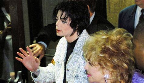Michael Jackson Marlon Brando And Elizabeth Taylor Piled In A Car And Drove To Ohio Michael