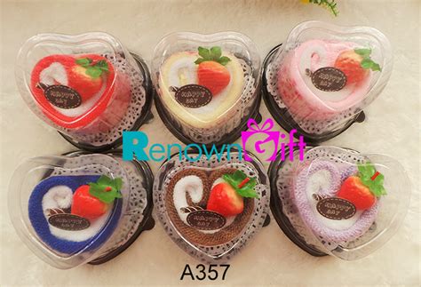 Gambar mewarnai mewarnai adalah aktivitas yang sangat seru dan juga menyenangkan untuk anak anak usia dini. Cenderahati Tuala Kek Kebaharuan - Cenderahati Perkahwinan