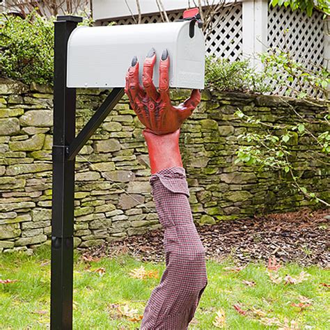 Browse through some of these & take your pick! 15 Fun and Scary Ideas How to Decorate Your Mailboxes for ...