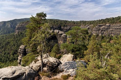 Vše co potřebujete vědět pro vaší dovolenou: Narodni Park Ceske Svycarsko Stock Photo - Image of gate ...
