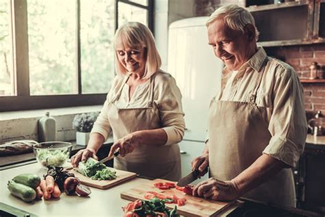 5 Heart Healthy Eating Habits For Independent Living Seniors