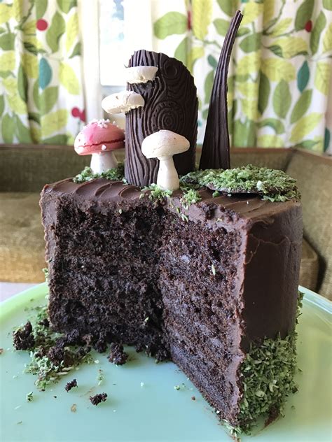 Edible Moss-Woodland Cake