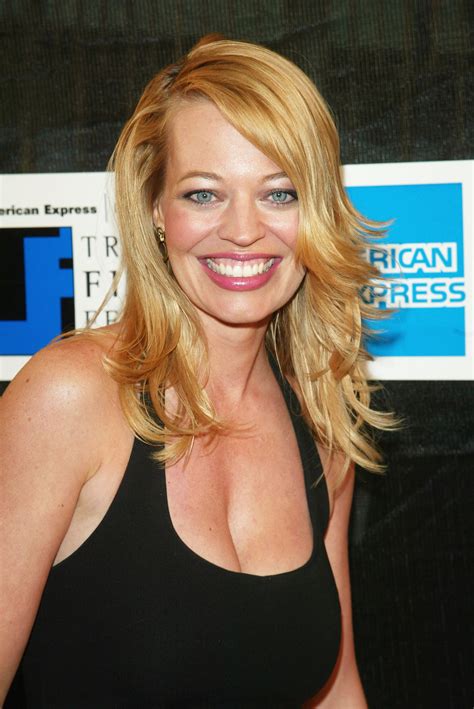 Jeri Ryan To Star In New Syfy Thriller Helix Carroll County Times