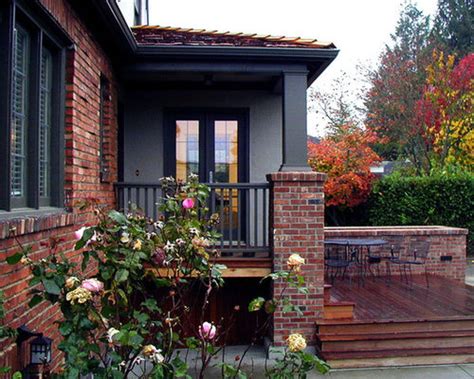 Red Brick And Vinyl Siding Houzz