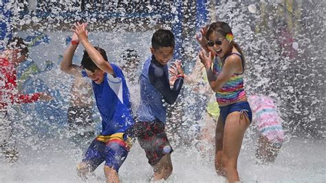 Dangerous Heat Wave Baking Us Southwest Brings Triple Digit Temperatures And Fire Risk To California