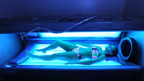 Study Fewer U S Adults Use Indoor Tanning Beds