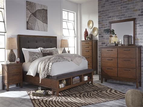 You can choose from panel head and footboards that look at home in the most traditional rooms, or you can opt for the clean lines of a more modern set. Ashley Contemporary Bedroom Set - Ralene 6 pc Bedroom Set ...