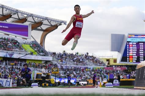 On Final Attempt Chinas Jianan Wang Wins Gold Medal In Mens Long