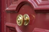 Auf den teppich, auf die kleidung (hose, shirt, rock oder bluse) oder auf das sofa. Flecken entfernen mit Frag Mutti