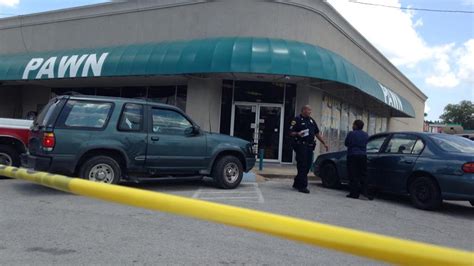 Pawn Shop Robbery Leaves One Suspect Dead In Northeast Houston Abc13 Houston