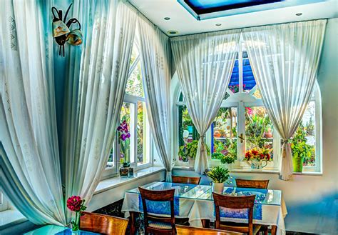 무료 이미지 건축물 내부 레스토랑 집 장식 색깔 실내의 커튼 푸른 거실 방 인테리어 디자인 사치 의지