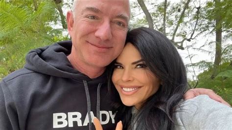 Who Is Jeff Bezos Girlfriend Lauren Sánchez Everything You Need To
