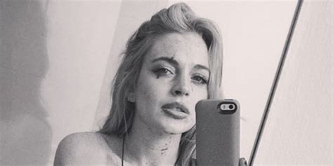 Lindsay Lohan Poses In Her Underwear For Sexy Selfie Huffpost