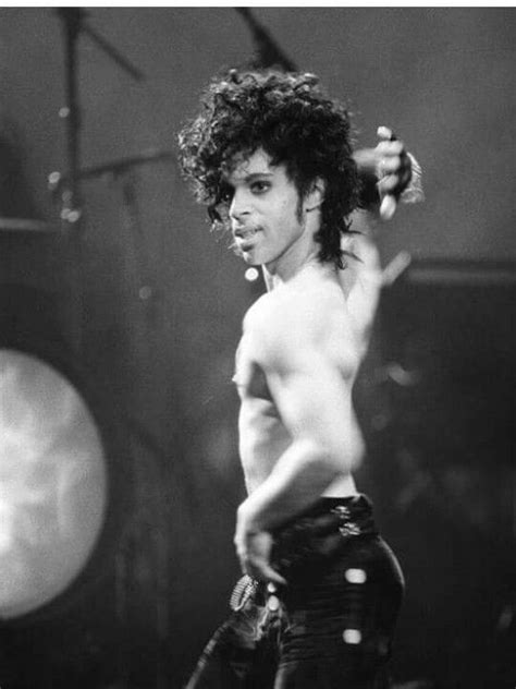 Pin By Victorine Betrand On Poplife Young Prince The Artist Prince Prince Rogers Nelson