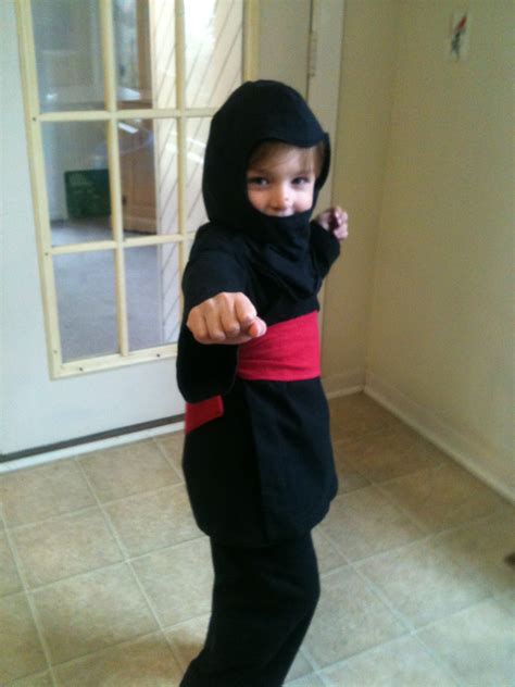 Last minute diy halloween costumes made by you monday. jaimalaya: Homemade Friday: The Fierce Ninja Costume