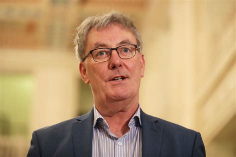 mike nesbitt says decision time is now for northern ireland s political leaders