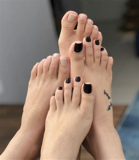 Black Toe Nails Cute Toe Nails Aycrlic Nails Feet Nails Fingernails