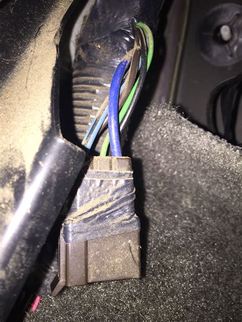 It leaves me confused if the . Trailer brake and 7 way plug on 2003 E350 - Ford Forum ...
