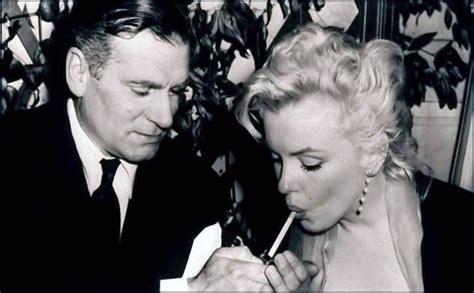 Hugh Hefner Will Be Buried Next To Marilyn Monroe The Source
