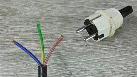 How To Connect 3 Wires To 2 Pin Plug Youtube