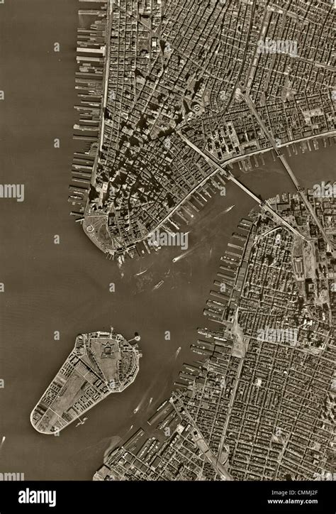 Aerial Photo Map Manhattan New York City 1954 Stock Photo Alamy