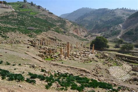 Grecoroman Ruins Of Pella Picturing Jordan