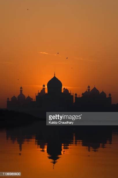 Taj Mahal Landscape Photos And Premium High Res Pictures Getty Images