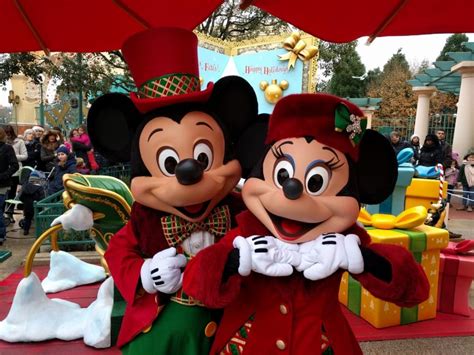 Christmas Disneyland Paris 2017 What To Expect Travel To The Magic