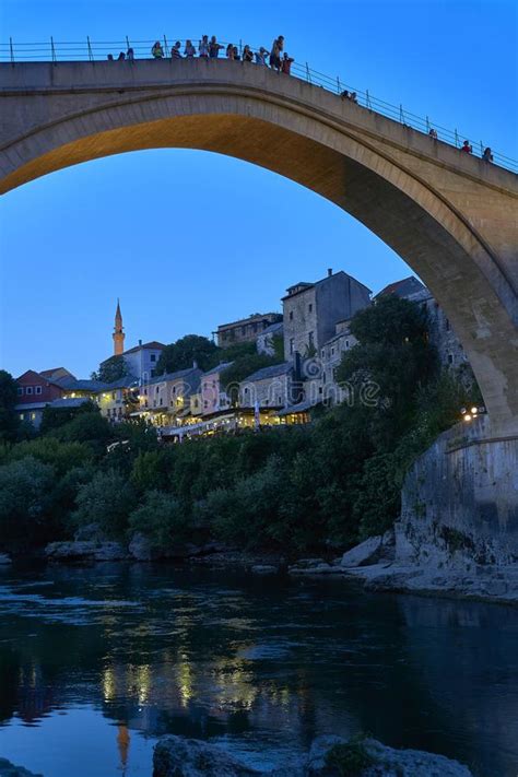 Puente Viejo De Mostar Bosnia Y Hercegovina Imagen De Archivo Editorial