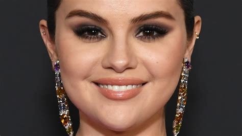 Selena Gomez S Doc Dives Into Lowest Moment Of Her Mental Health Struggles News And Gossip