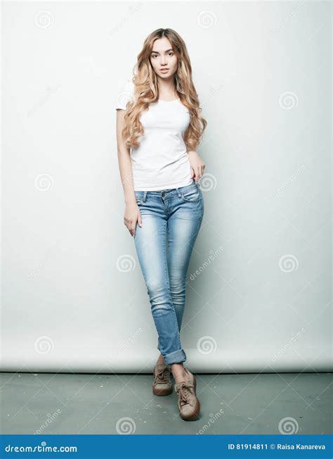 Lifestyle Fashion And People Concept Full Body Young Fashion Woman